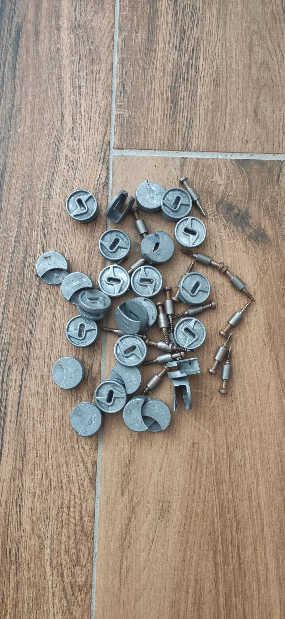 Accessoires assemblage meuble 